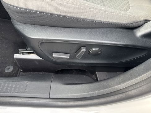 Used 2021 Ford Escape SE w/ Convenience Package image 12