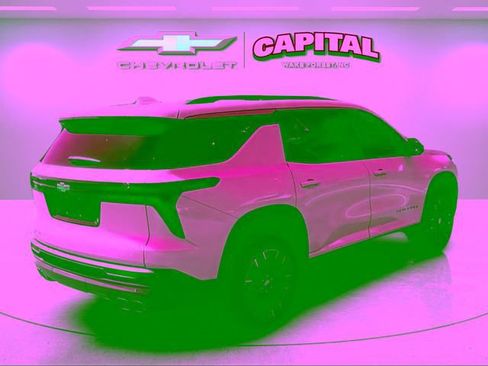Used 2026 Chevrolet Traverse LT w/ Sun and Wheel Package FWD image 6