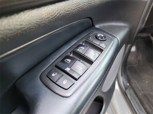 Used 2021 Jeep Grand Cherokee Laredo X image 26