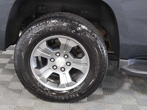 Used 2019 Chevrolet Tahoe LS AWD/4WD image 16