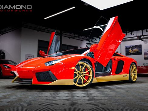 Used 2017 Lamborghini Aventador LP 700-4 image 1