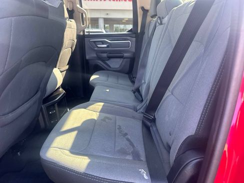 Used 2019 RAM 1500 Big Horn AWD/4WD image 9