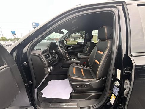 Used 2022 GMC Yukon AT4 w/ Technology Package AWD/4WD image 16