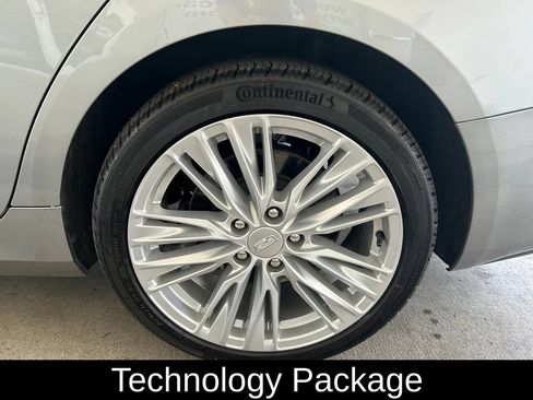Used 2026 Cadillac CT4 Premium Luxury RWD image 17