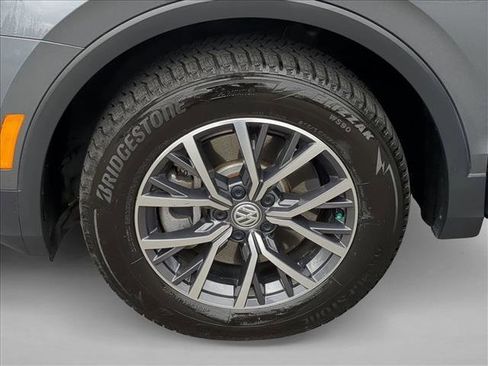 Used 2021 Volkswagen Tiguan S image 28