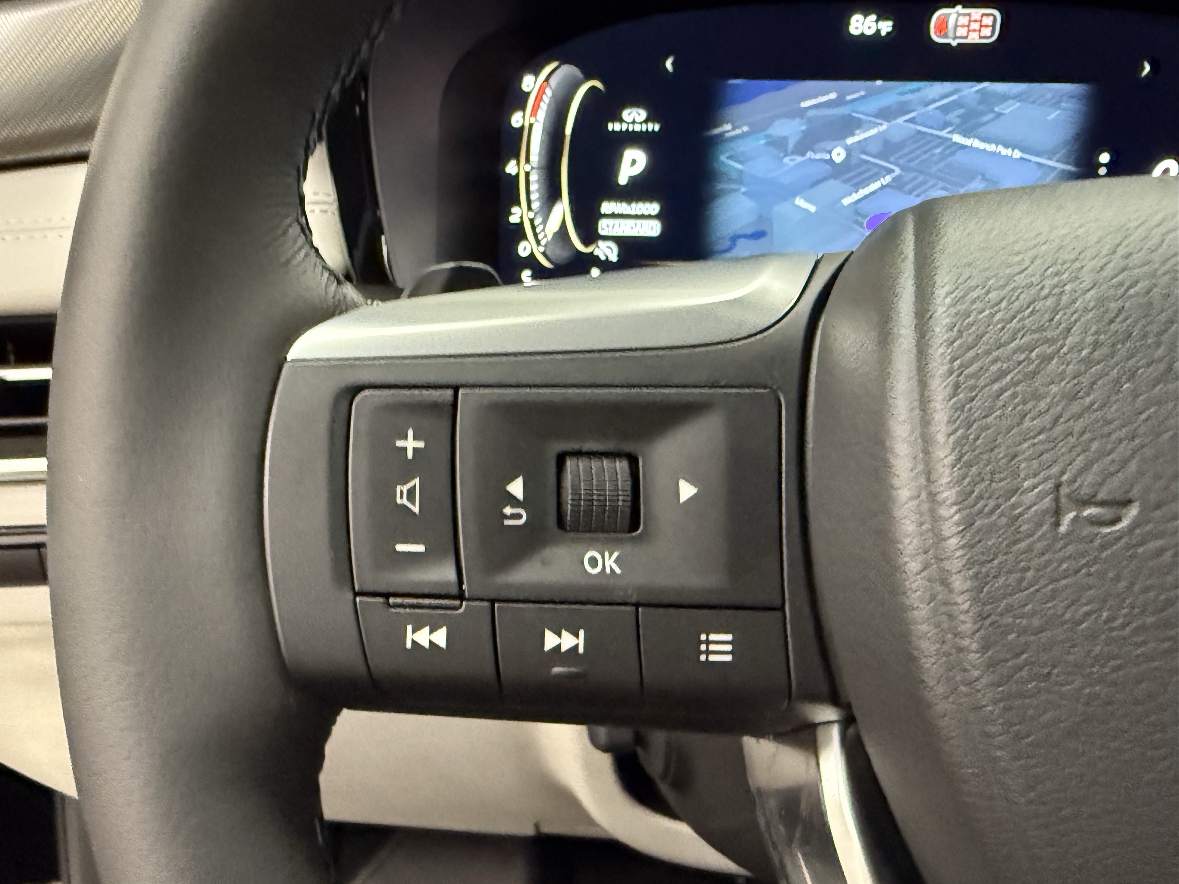 Used 2027 INFINITI QX60 Luxe w/ Cargo Package FWD image 19