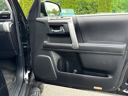 Used 2023 Toyota 4Runner SR5 Premium w/ Moonroof Package AWD/4WD image 23