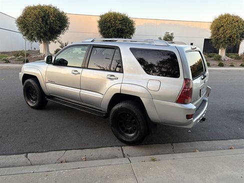 Used 2005 Toyota 4Runner Sport RWD image 10