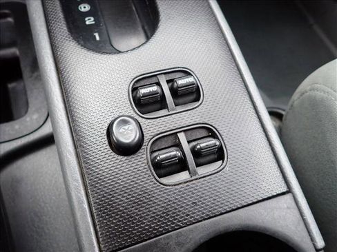 Used 2007 Jeep Liberty Sport image 16