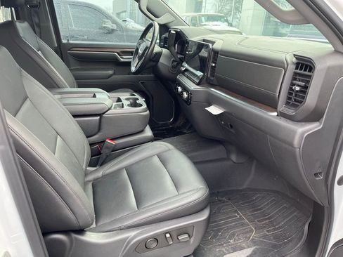 Used 2022 GMC Sierra 1500 SLT image 3