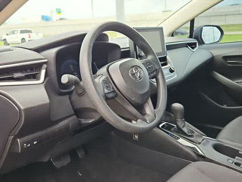 Used 2026 Toyota Corolla LE FWD image 10