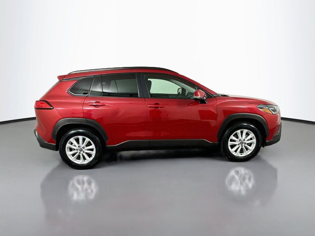 Used 2023 Toyota Corolla Cross LE FWD image 4