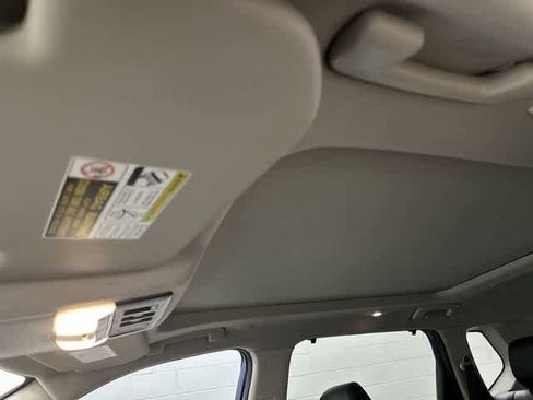 Used 2023 Nissan Rogue SL w/ SL Premium Package image 28