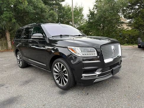 Used 2020 Lincoln Navigator Reserve AWD/4WD image 2