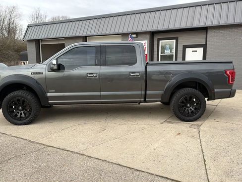 Used 2017 Ford F150 Platinum w/ Equipment Group 701A Luxury image 3