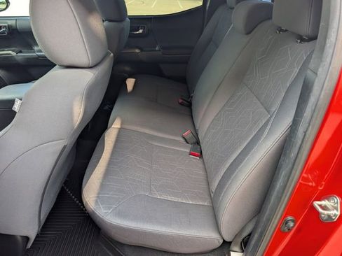 Used 2016 Toyota Tacoma TRD Sport w/ Premium & Technology Package image 27