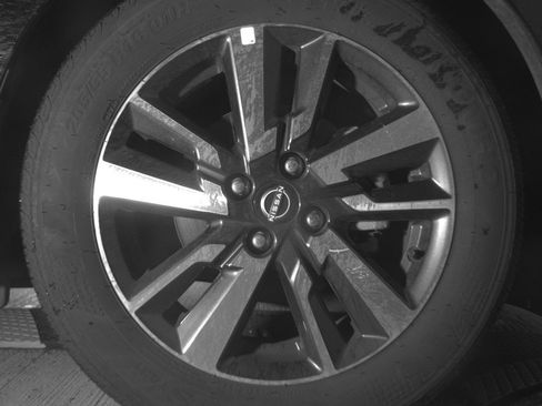 Used 2025 Nissan Versa SV FWD image 13