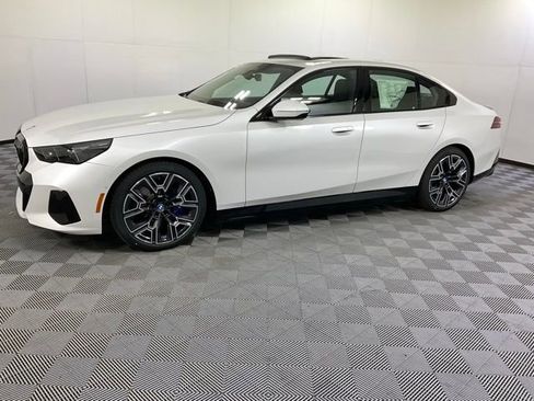 Used 2024 BMW i5 eDrive40i w/ M Sport Package image 1