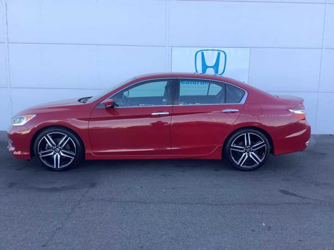 Used 2016 Honda Accord Sport image 2