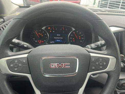 Used 2023 GMC Terrain SLE w/ Driver Convenience Package FWD image 10