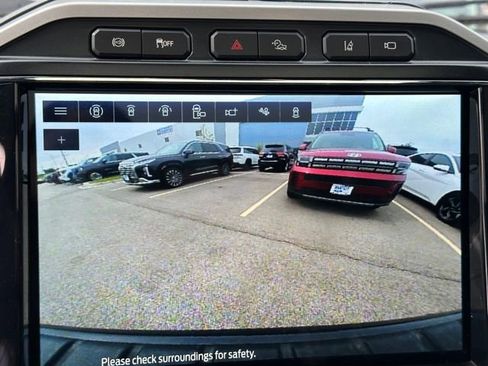 Used 2022 Ford F250 Lariat w/ Tremor Off-Road Package AWD/4WD image 24