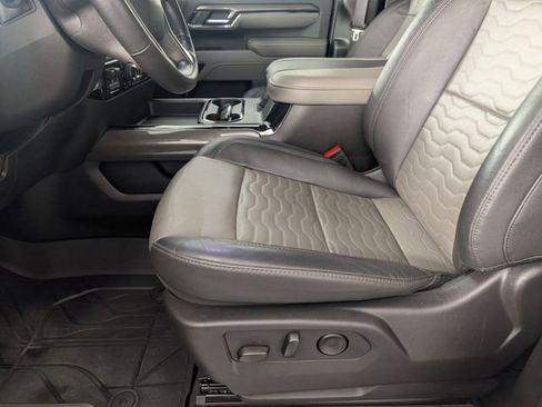 Certified 2025 Chevrolet Silverado 2500 ZR2 w/ Technology Package image 13