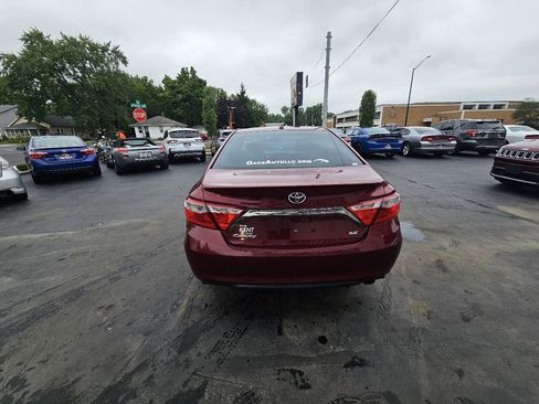 Used 2017 Toyota Camry LE FWD image 9