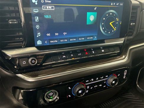 Used 2024 Chevrolet Silverado 1500 LT image 13