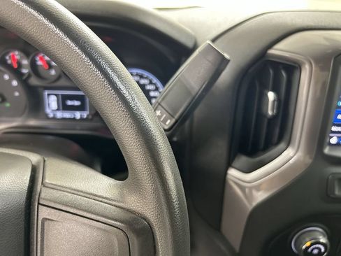 Used 2021 Chevrolet Silverado 1500 Custom Trail Boss w/ LPO, Dark Essentials Package AWD/4WD image 17