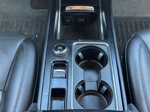 Used 2023 Lincoln Corsair Grand Touring image 19