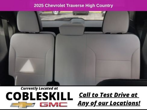 Used 2025 Chevrolet Traverse High Country AWD/4WD image 14