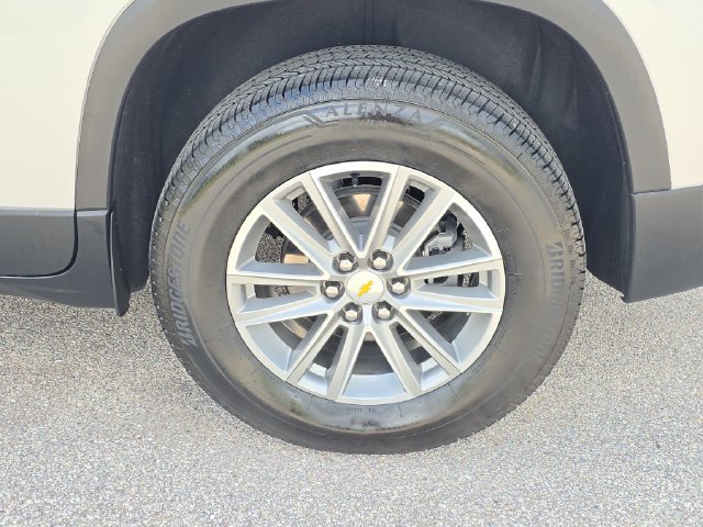 Certified 2022 Chevrolet Traverse LT FWD image 8