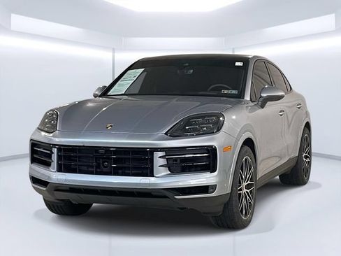 Certified 2025 Porsche Cayenne Coupe AWD/4WD image 1