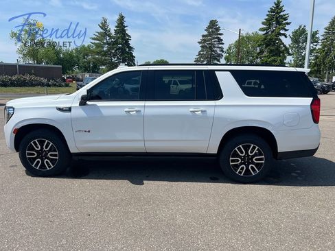 Certified 2022 GMC Yukon XL AT4 w/ Technology Package AWD/4WD image 2