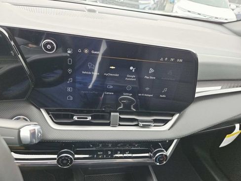 New 2026 Chevrolet Equinox LT w/ Safety and Technology Package FWD image 17