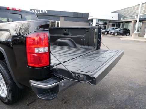 Used 2017 GMC Sierra 1500 SLE w/ SLE Value Package image 14