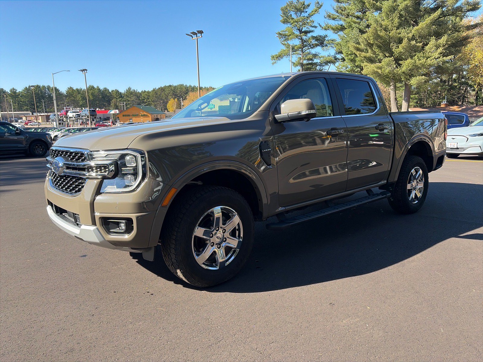 Used 2025 Ford Ranger Lariat w/ Advanced Towing Package AWD/4WD image 3