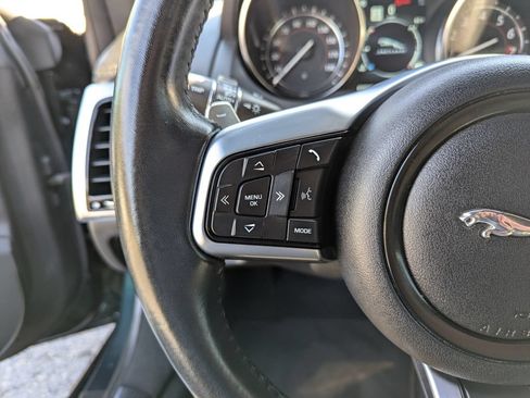 Used 2019 Jaguar F-TYPE Convertible RWD image 17