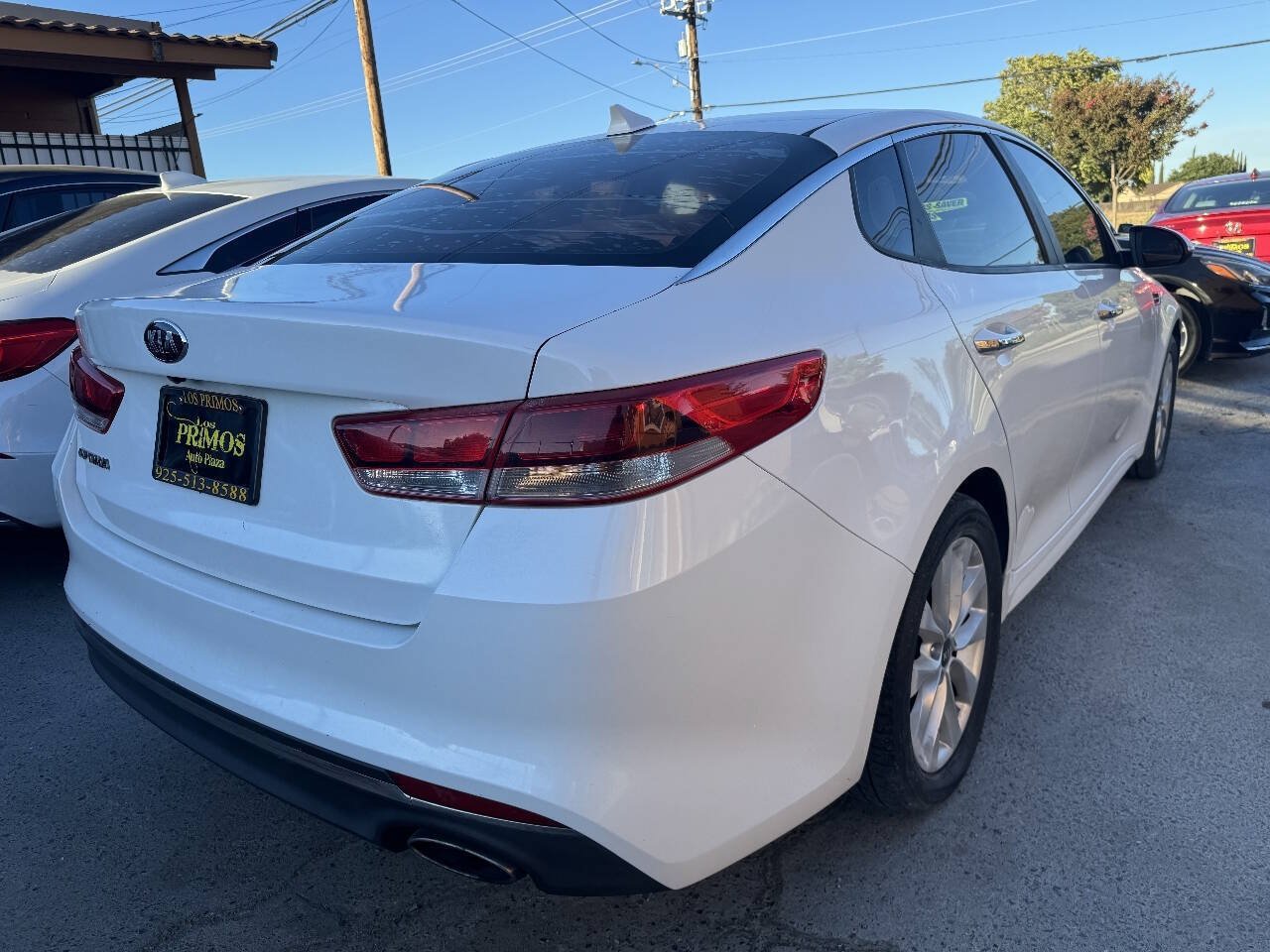 Used 2016 Kia Optima LX w/ Option Group 014 FWD image 3