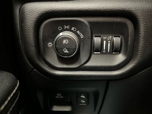 Used 2024 RAM 1500 Laramie image 20