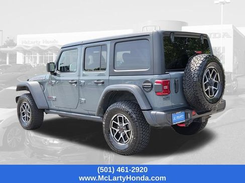Used 2024 Jeep Wrangler Unlimited Rubicon AWD/4WD image 3