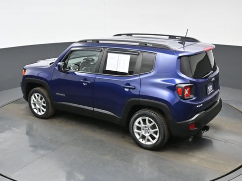 Used 2019 Jeep Renegade Latitude w/ Cold Weather Group image 36