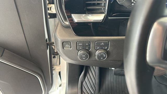 Used 2024 Chevrolet Silverado 1500 LT AWD/4WD image 14