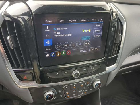 Used 2021 Chevrolet Traverse LT w/ LT Premium Package image 19