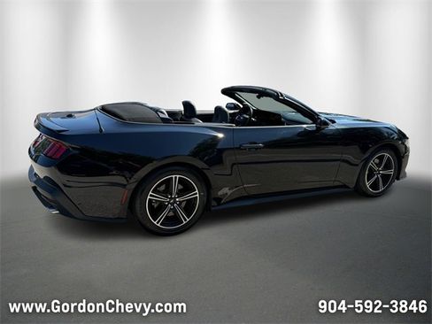 Used 2024 Ford Mustang Premium image 5