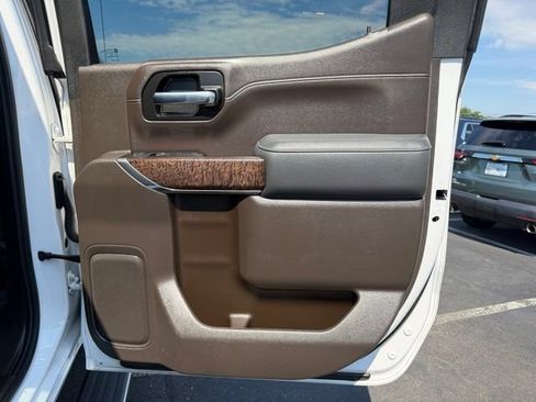 Used 2021 GMC Sierra 1500 Denali w/ Denali Ultimate Package AWD/4WD image 18
