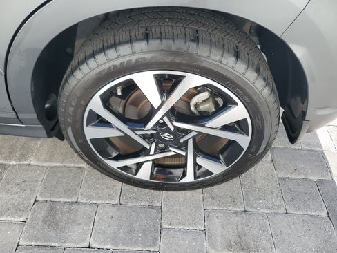 Used 2023 Hyundai Kona Limited FWD image 8