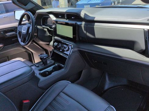 Certified 2024 GMC Sierra 1500 AT4X AWD/4WD image 31