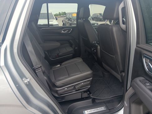 Used 2024 Chevrolet Tahoe Z71 w/ Luxury Package AWD/4WD image 21