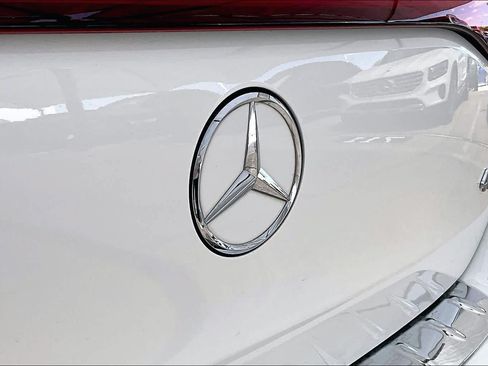 Certified 2023 Mercedes-Benz EQB 300 4MATIC w/ Exclusive Package image 9